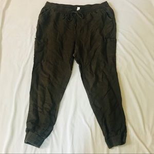 Old Navy Olive Green Linen Ankle Pant